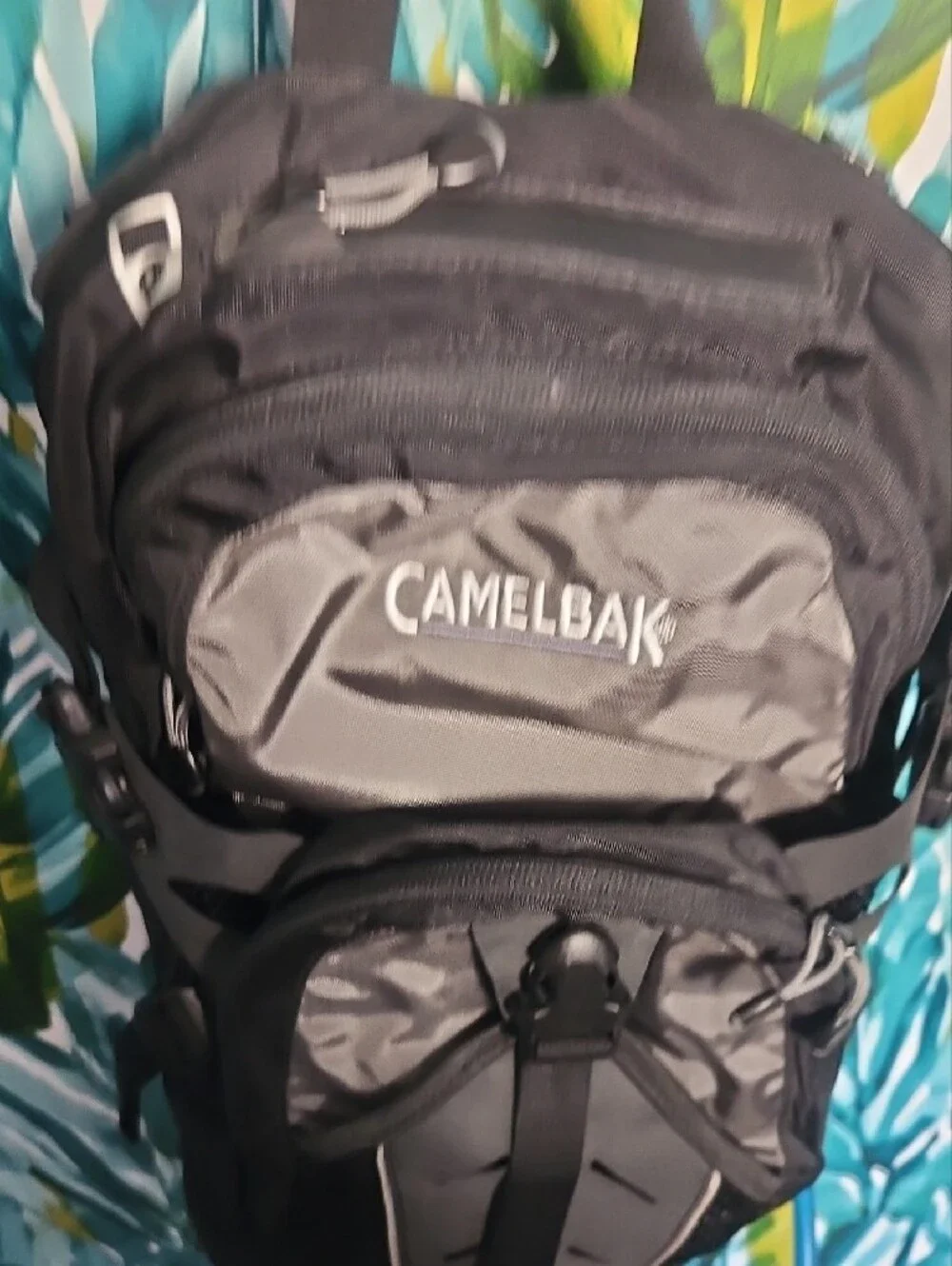 CamelBak M.U.L.E. 100 Oz (3 L) Black and Gray Hydration Pack NWT